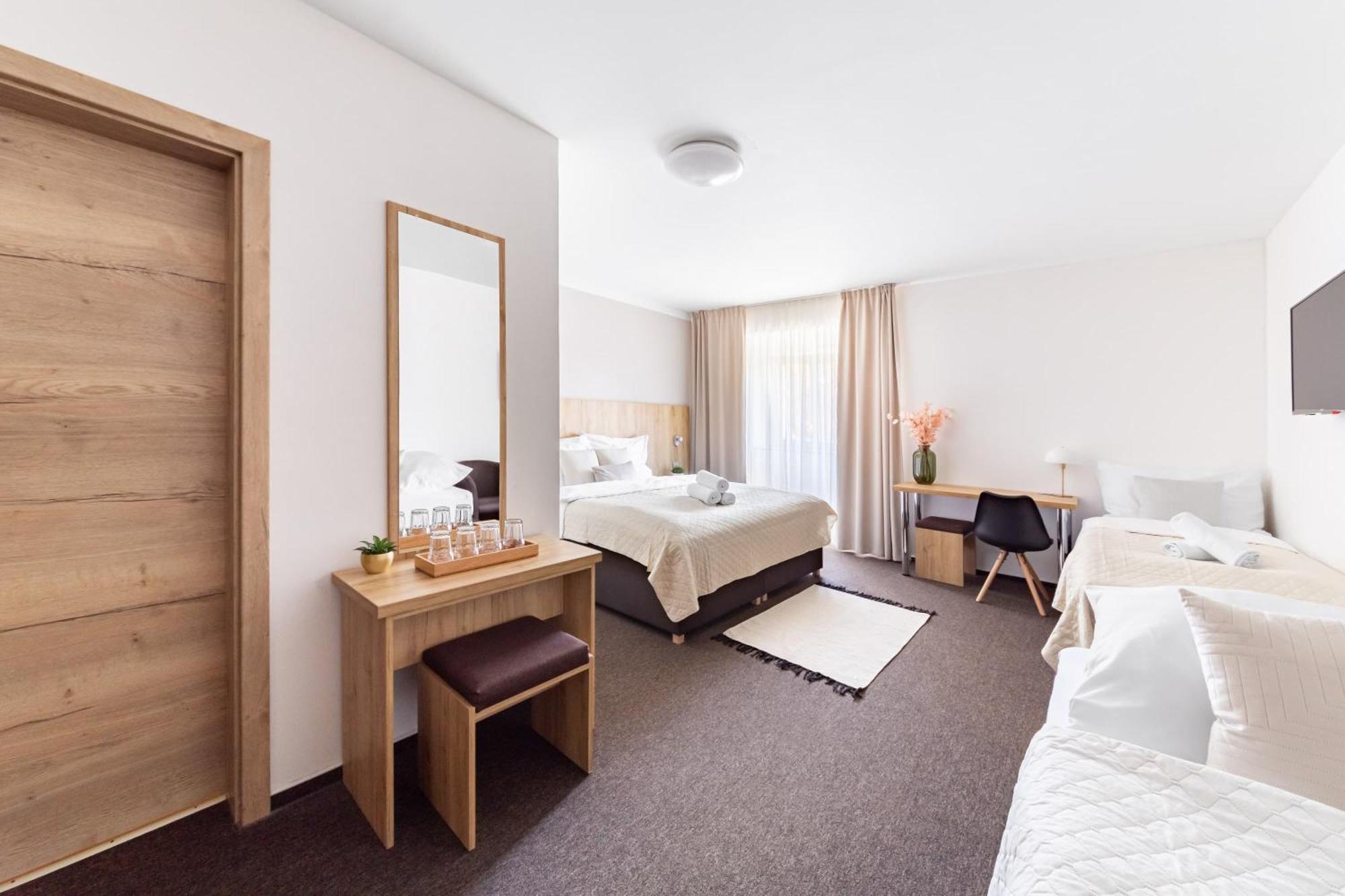 Hotel Snezne Εξωτερικό φωτογραφία